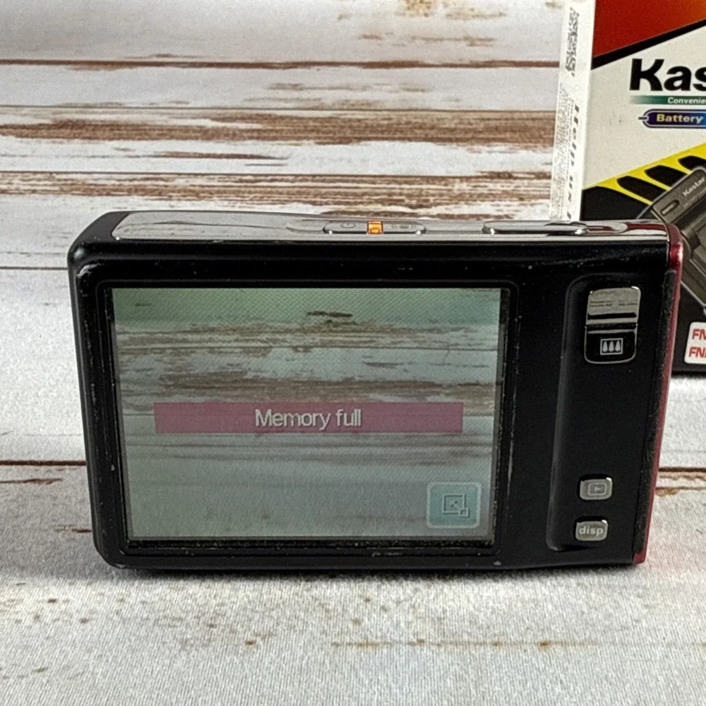 Polaroid T1035 10MP Compact Digital Camera Red Battery & Charger AS-IS